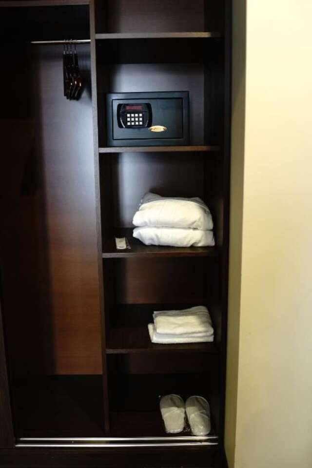 Отель Citrus Hotel Тбилиси-51